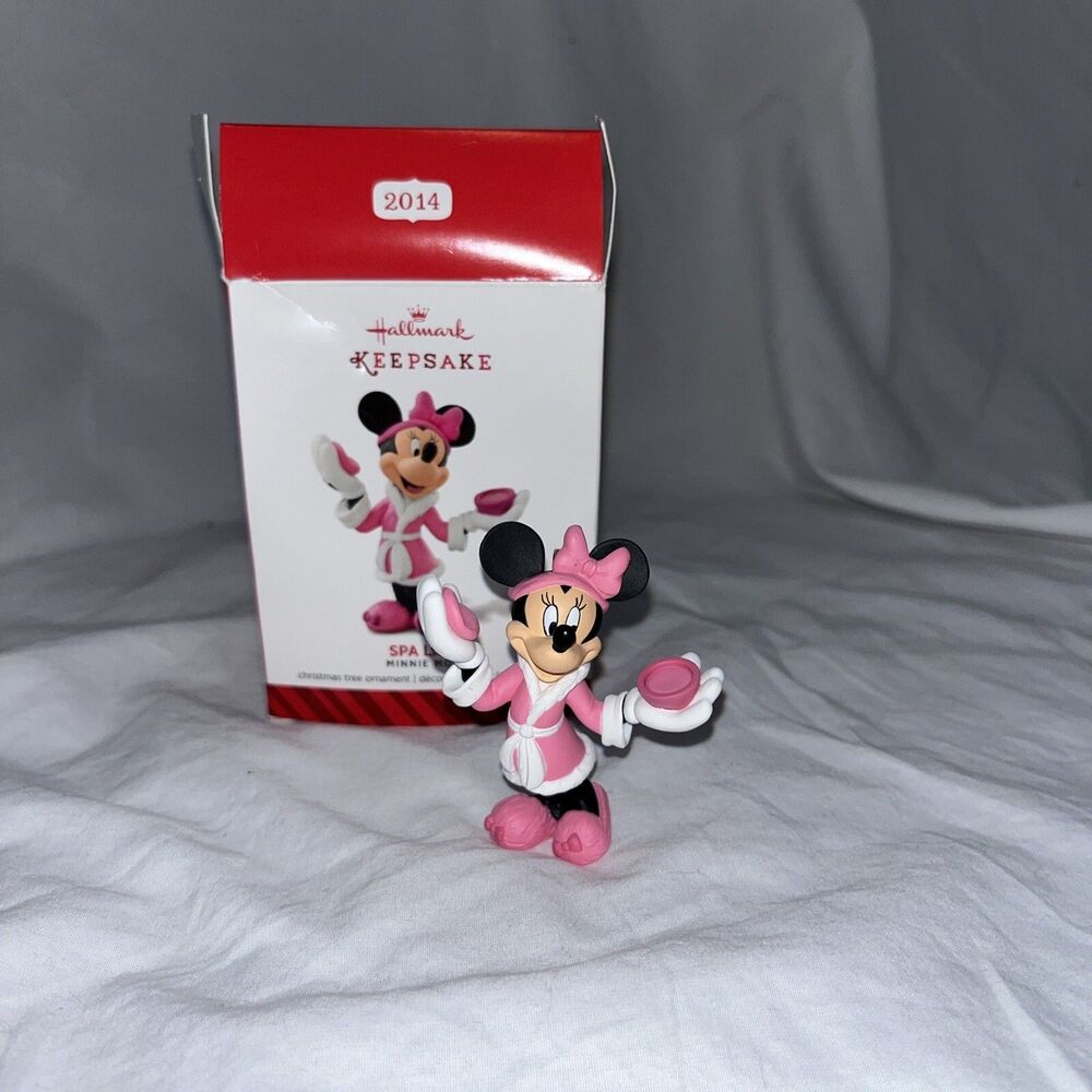 Minnie Mouse SPA LA LA NEW Hallmark Disney 2014 Ornament Robe Bow Pink Slippers